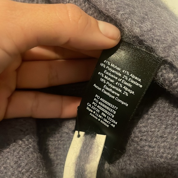 Light Purple Babaton Aritzia Sweater - Picture 4 of 5